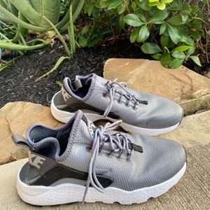Womens's Grey Nike Air Huarache Ultra